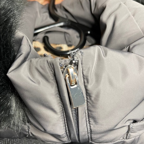 Calvin Klein hooded Trim Faux Fur puffy Coat Gray - Picture 15 of 16